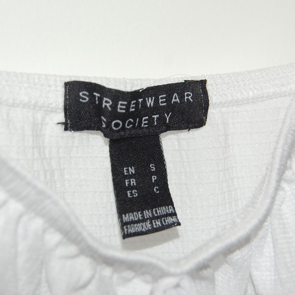 *New* White Tie Front Crop Top - Picture 3 of 3